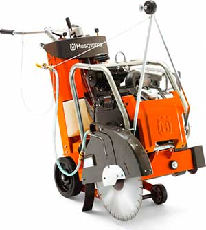 Резчик швов HUSQVARNA FS-524 в прокат в Владивостоке. У нас лучшая цена за сутки! Возможность взять в аренду с выгодной скидкой до 40% при экспресс доставке 24/7. И помните, ночью стоимость еще дешевле на 30%! #арендапрокат #виброплита #выгодно